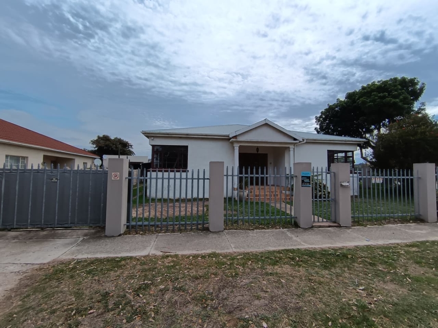 To Let commercial Property for Rent in Newton Park Eastern Cape